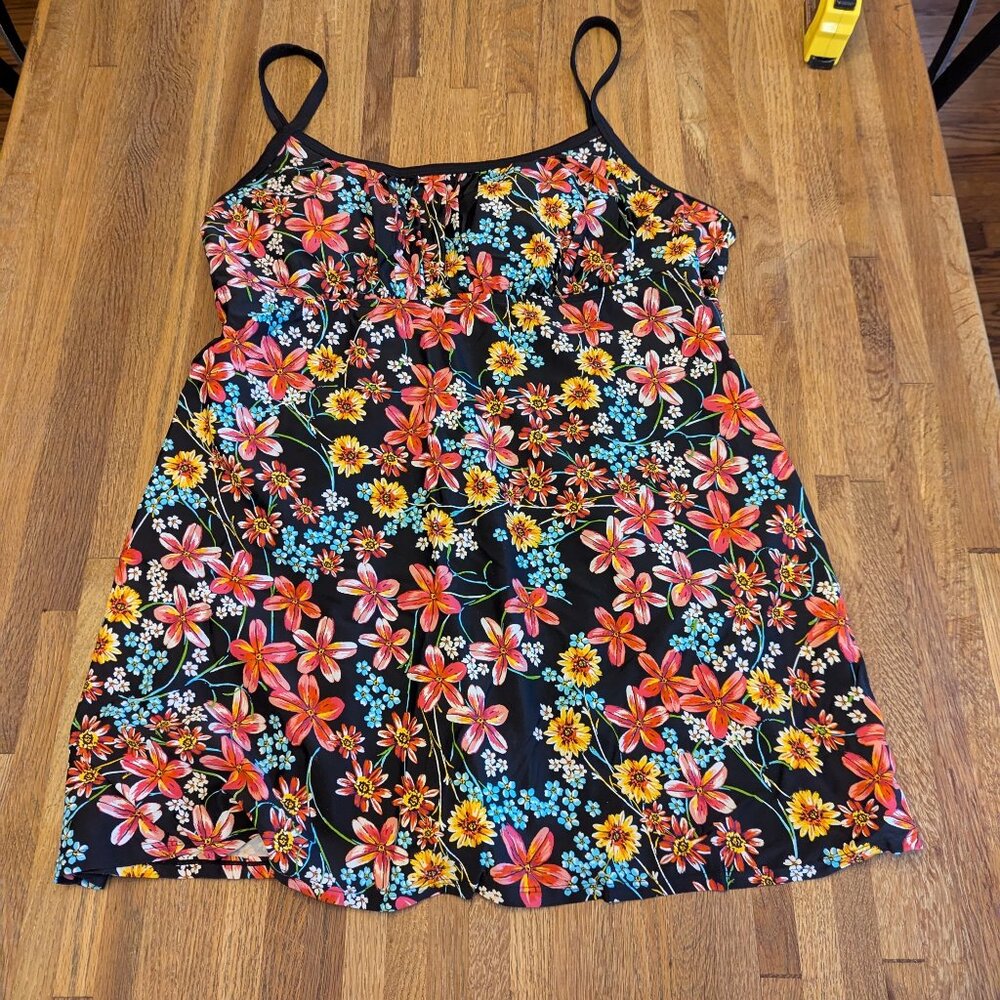 International Details Floral Womens XXL Bathing Suit/Tennis Dress Bra Support